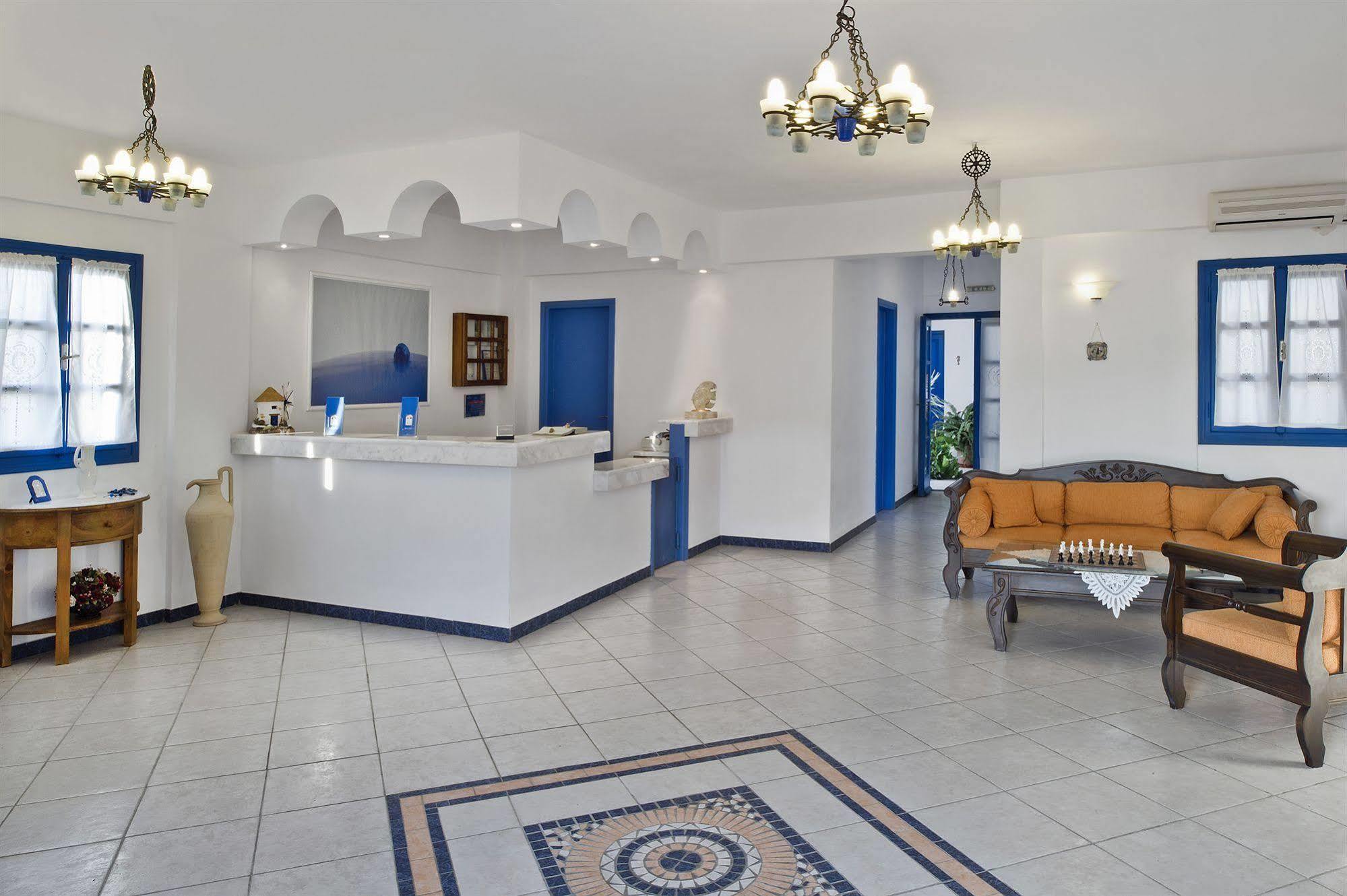 Irigeneia Hotel Perissa  Buitenkant foto