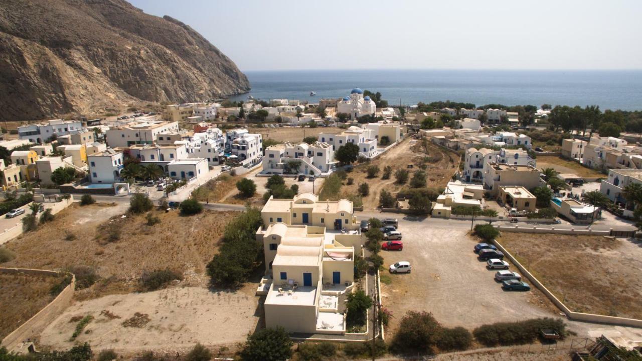 Irigeneia Hotel Perissa  Buitenkant foto